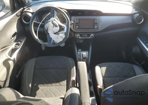 2018 Nissan Kicks S z USA, uszkodzony, nr VIN 3N1CP5CU5JL518357